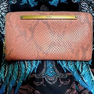 Fossil Lisa Zip Around Clutch Wallet